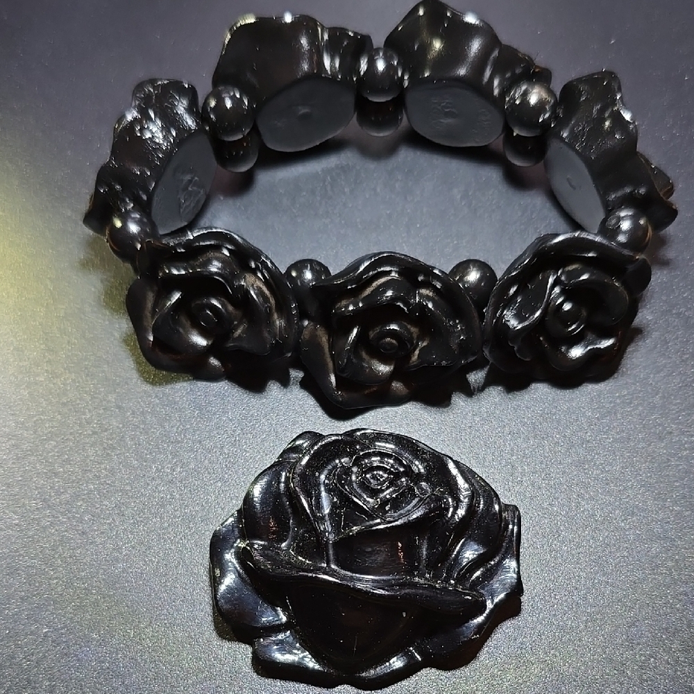 -Elegant Black Rose Bracelet and Brooch Resin OS